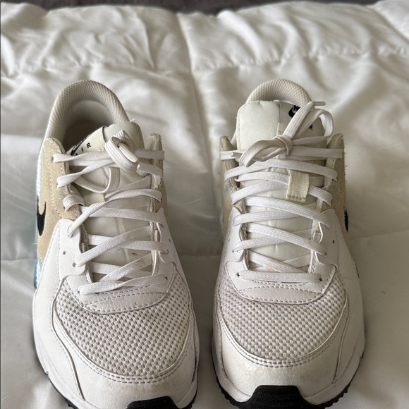 Nike Air Max White and Tan Sneakers with Blue Accents - Picture 1 of 6